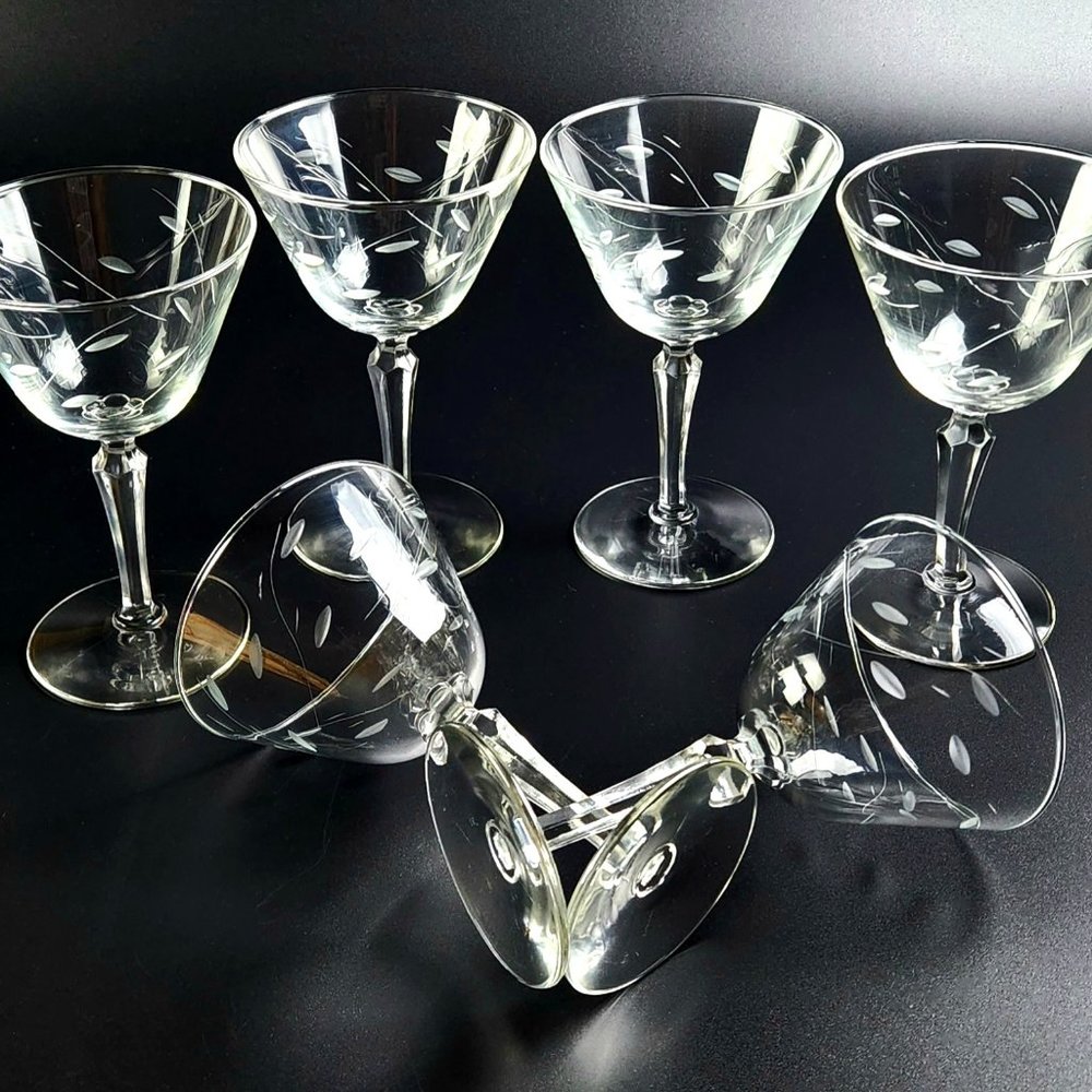 Vintage- Liquor Cocktail Windswept by LIBBEY GLASS COMPANY -5 5/8" Tall-Set of 6